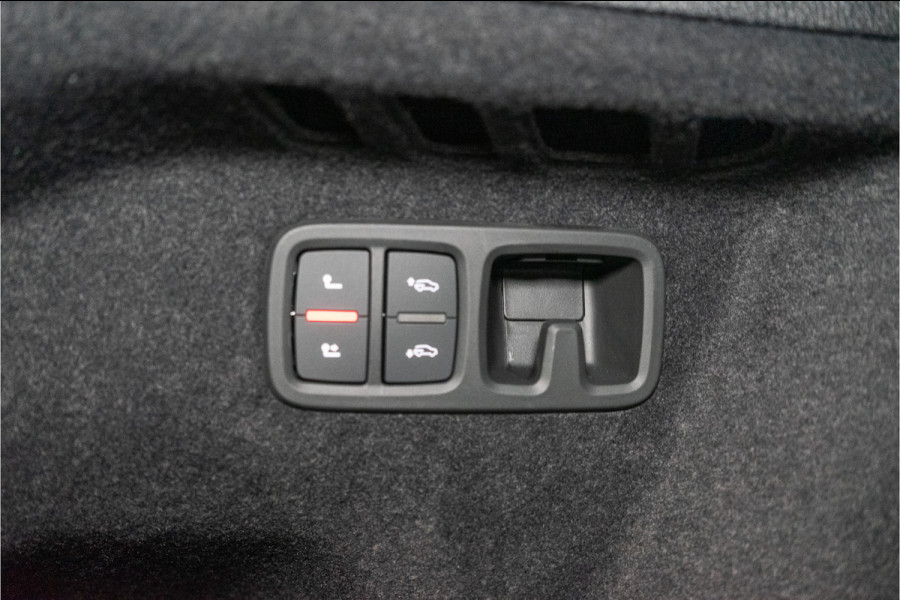 Audi Q8 60 TFSI E Quattro S-Edition Competition 490PK FACELIFT | 2025 DIRECT LEVERBAAR | 5 Jaar Garantie | BOMVOL! Audi Q8 60 TFSI E Quattro S-Edition Competition 490PK FACELIFT | 2025 DIRECT LEVERBAAR | 5 Jaar Garantie | BOMVOL!