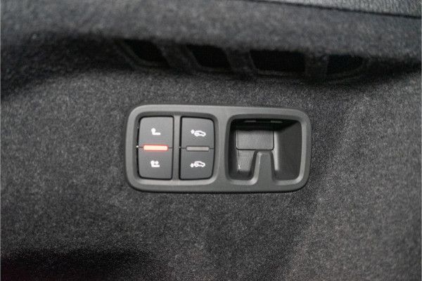 Audi Q8 60 TFSI E Quattro S-Edition Competition 490PK FACELIFT | 2025 DIRECT LEVERBAAR | 5 Jaar Garantie | BOMVOL! Audi Q8 60 TFSI E Quattro S-Edition Competition 490PK FACELIFT | 2025 DIRECT LEVERBAAR | 5 Jaar Garantie | BOMVOL!