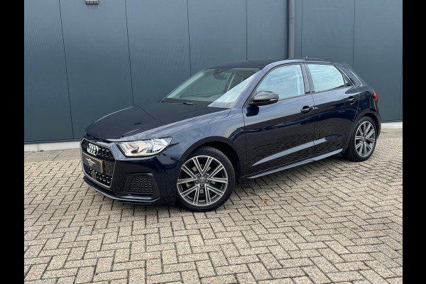 Audi A1 Sportback 30 TFSI epic * Carplay * Cruise Control * Lichtmetalen Velgen * Audi A1 Sportback 30 TFSI epic * Carplay * Cruise Control * Lichtmetalen Velgen *