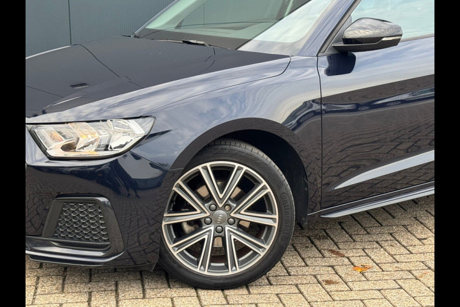 Audi A1 Sportback 30 TFSI epic * Carplay * Cruise Control * Lichtmetalen Velgen * Audi A1 Sportback 30 TFSI epic * Carplay * Cruise Control * Lichtmetalen Velgen *