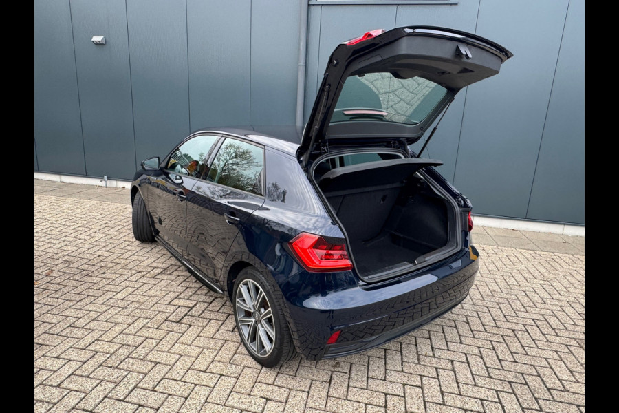 Audi A1 Sportback 30 TFSI epic * Carplay * Cruise Control * Lichtmetalen Velgen * Audi A1 Sportback 30 TFSI epic * Carplay * Cruise Control * Lichtmetalen Velgen *