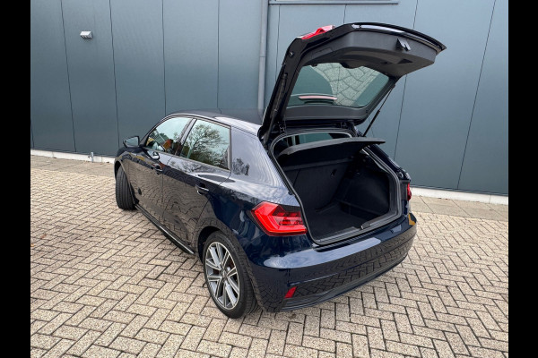 Audi A1 Sportback 30 TFSI epic * Carplay * Cruise Control * Lichtmetalen Velgen * Audi A1 Sportback 30 TFSI epic * Carplay * Cruise Control * Lichtmetalen Velgen *