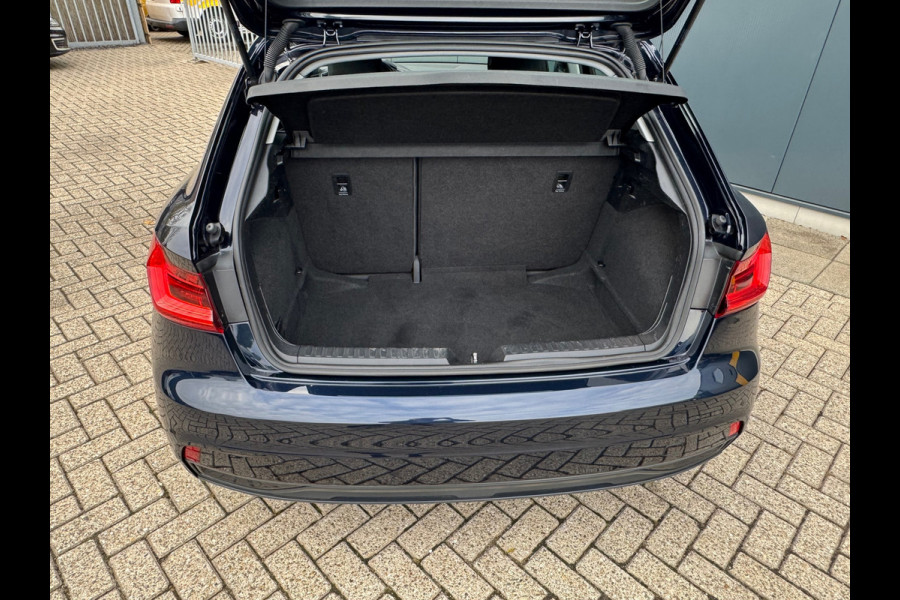 Audi A1 Sportback 30 TFSI epic * Carplay * Cruise Control * Lichtmetalen Velgen * Audi A1 Sportback 30 TFSI epic * Carplay * Cruise Control * Lichtmetalen Velgen *
