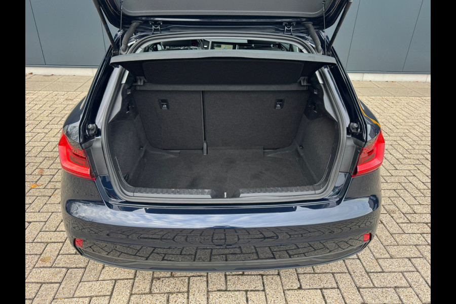 Audi A1 Sportback 30 TFSI epic * Carplay * Cruise Control * Lichtmetalen Velgen * Audi A1 Sportback 30 TFSI epic * Carplay * Cruise Control * Lichtmetalen Velgen *