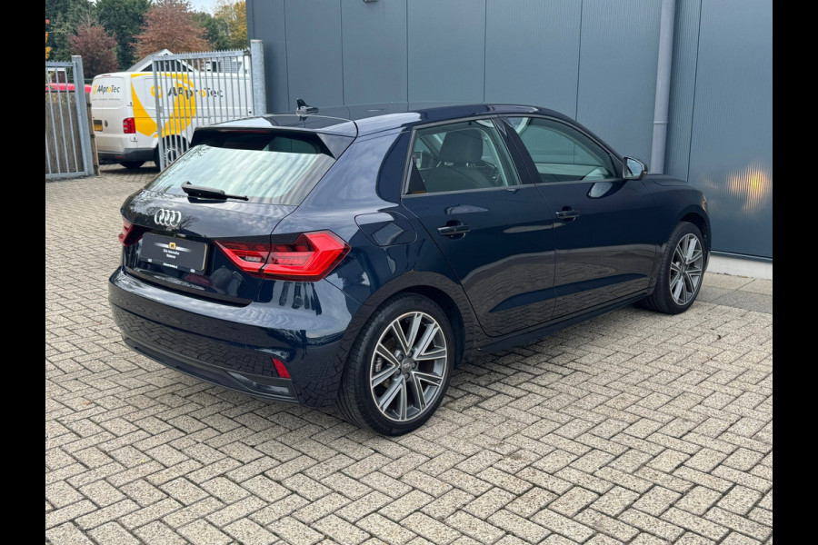 Audi A1 Sportback 30 TFSI epic * Carplay * Cruise Control * Lichtmetalen Velgen * Audi A1 Sportback 30 TFSI epic * Carplay * Cruise Control * Lichtmetalen Velgen *