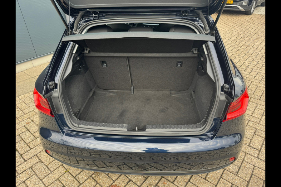 Audi A1 Sportback 30 TFSI epic * Carplay * Cruise Control * Lichtmetalen Velgen * Audi A1 Sportback 30 TFSI epic * Carplay * Cruise Control * Lichtmetalen Velgen *