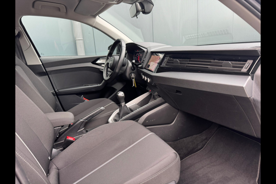 Audi A1 Sportback 30 TFSI epic * Carplay * Cruise Control * Lichtmetalen Velgen * Audi A1 Sportback 30 TFSI epic * Carplay * Cruise Control * Lichtmetalen Velgen *