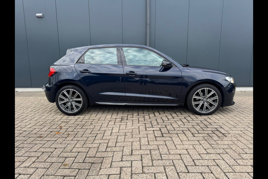 Audi A1 Sportback 30 TFSI epic * Carplay * Cruise Control * Lichtmetalen Velgen * Audi A1 Sportback 30 TFSI epic * Carplay * Cruise Control * Lichtmetalen Velgen *
