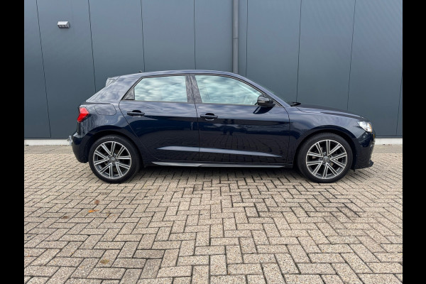 Audi A1 Sportback 30 TFSI epic * Carplay * Cruise Control * Lichtmetalen Velgen * Audi A1 Sportback 30 TFSI epic * Carplay * Cruise Control * Lichtmetalen Velgen *