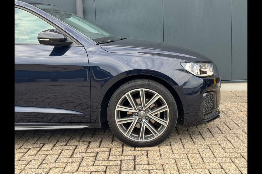Audi A1 Sportback 30 TFSI epic * Carplay * Cruise Control * Lichtmetalen Velgen * Audi A1 Sportback 30 TFSI epic * Carplay * Cruise Control * Lichtmetalen Velgen *