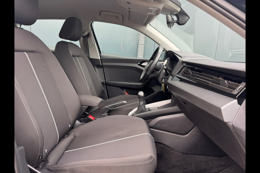 Audi A1 Sportback 30 TFSI epic * Carplay * Cruise Control * Lichtmetalen Velgen * Audi A1 Sportback 30 TFSI epic * Carplay * Cruise Control * Lichtmetalen Velgen *