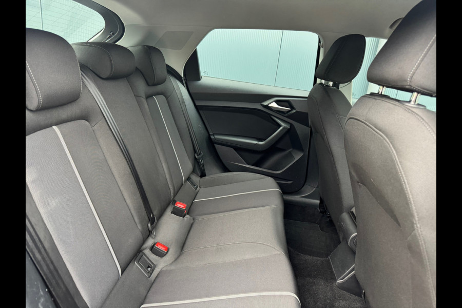 Audi A1 Sportback 30 TFSI epic * Carplay * Cruise Control * Lichtmetalen Velgen * Audi A1 Sportback 30 TFSI epic * Carplay * Cruise Control * Lichtmetalen Velgen *
