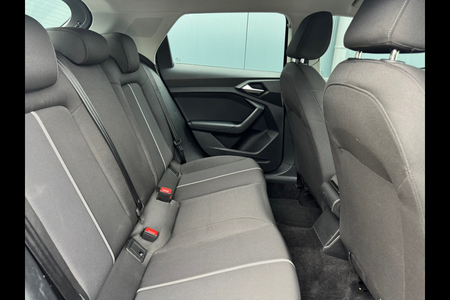 Audi A1 Sportback 30 TFSI epic * Carplay * Cruise Control * Lichtmetalen Velgen * Audi A1 Sportback 30 TFSI epic * Carplay * Cruise Control * Lichtmetalen Velgen *