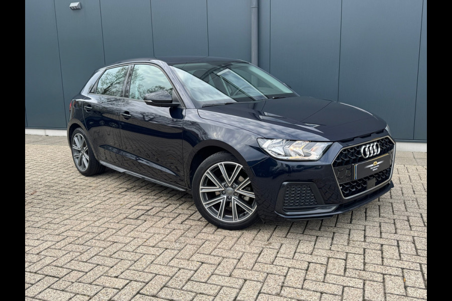 Audi A1 Sportback 30 TFSI epic * Carplay * Cruise Control * Lichtmetalen Velgen * Audi A1 Sportback 30 TFSI epic * Carplay * Cruise Control * Lichtmetalen Velgen *