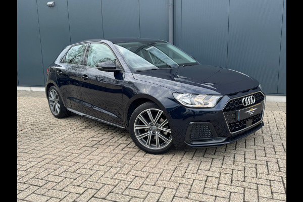 Audi A1 Sportback 30 TFSI epic * Carplay * Cruise Control * Lichtmetalen Velgen * Audi A1 Sportback 30 TFSI epic * Carplay * Cruise Control * Lichtmetalen Velgen *