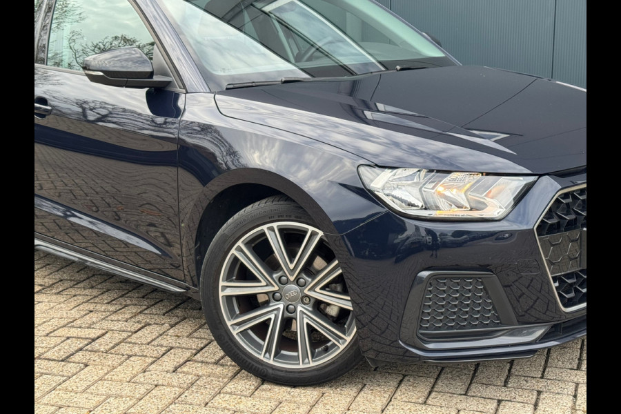 Audi A1 Sportback 30 TFSI epic * Carplay * Cruise Control * Lichtmetalen Velgen * Audi A1 Sportback 30 TFSI epic * Carplay * Cruise Control * Lichtmetalen Velgen *