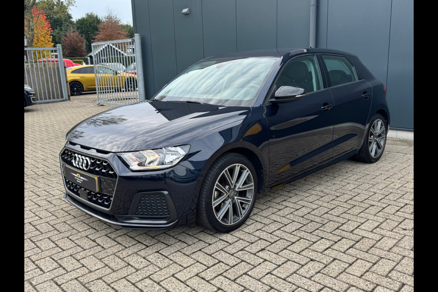 Audi A1 Sportback 30 TFSI epic * Carplay * Cruise Control * Lichtmetalen Velgen * Audi A1 Sportback 30 TFSI epic * Carplay * Cruise Control * Lichtmetalen Velgen *
