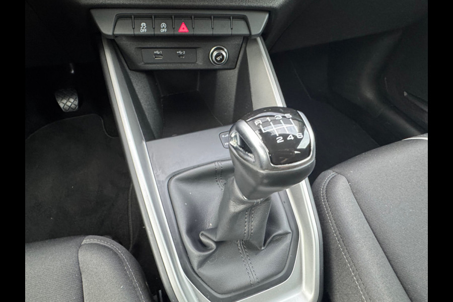 Audi A1 Sportback 30 TFSI epic * Carplay * Cruise Control * Lichtmetalen Velgen * Audi A1 Sportback 30 TFSI epic * Carplay * Cruise Control * Lichtmetalen Velgen *