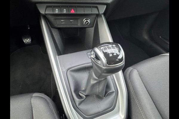 Audi A1 Sportback 30 TFSI epic * Carplay * Cruise Control * Lichtmetalen Velgen * Audi A1 Sportback 30 TFSI epic * Carplay * Cruise Control * Lichtmetalen Velgen *
