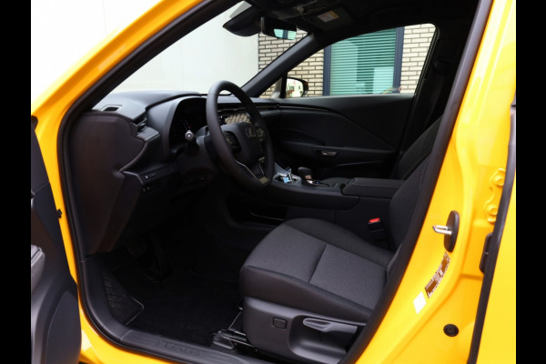 Lexus LBX 2WD Comfort & Safety | Nieuw | Stoelverwarming | Parkeersensoren