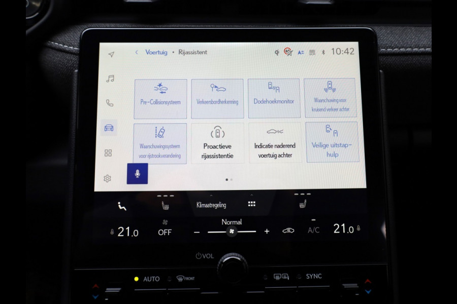 Lexus LBX 2WD Comfort & Safety | Nieuw | Stoelverwarming | Parkeersensoren