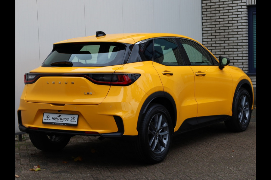 Lexus LBX 2WD Comfort & Safety | Nieuw | Stoelverwarming | Parkeersensoren