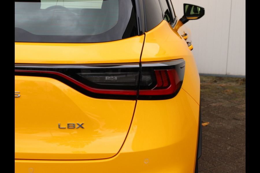 Lexus LBX 2WD Comfort & Safety | Nieuw | Stoelverwarming | Parkeersensoren