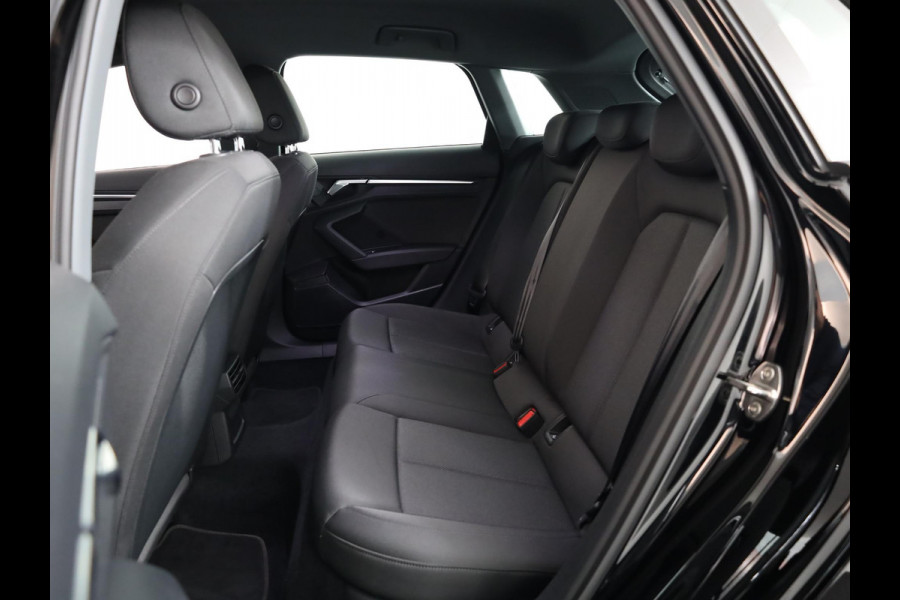 Audi A3 Sportback 30 TFSI Pro Line 110 pk S-tronic | Gratis Winterset | Parkeersensoren achter | Cruise control | Apple Carplay/Android Auto | LED koplampen |