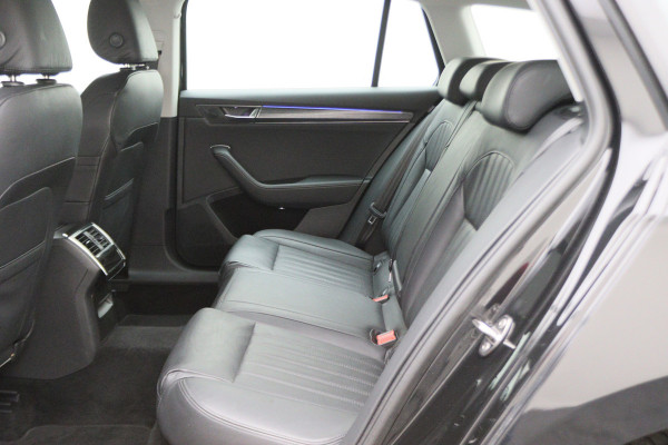 Škoda Superb Combi 1.4 TSI iV PHEV Business Edition Plus Leer, Camera, Apple Carplay, Elektr. Stoel, LED, Trekhaak, PDC