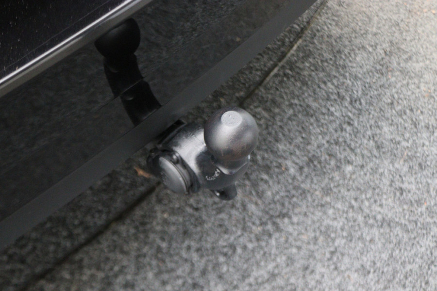 Škoda Superb Combi 1.4 TSI iV PHEV Business Edition Plus Leer, Camera, Apple Carplay, Elektr. Stoel, LED, Trekhaak, PDC