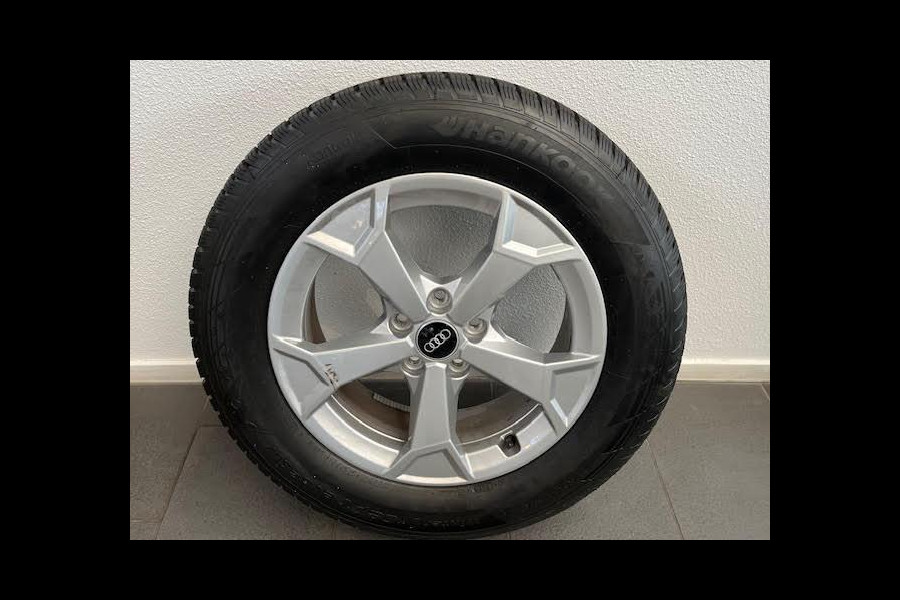 Audi Q3 35 TFSI Advanced Edition 150 pk S-tronic | Verlengde garantie | Navigatie | Gratis Winterset | Achteruitrijcamera | LED koplampen | Stoelverwarming |