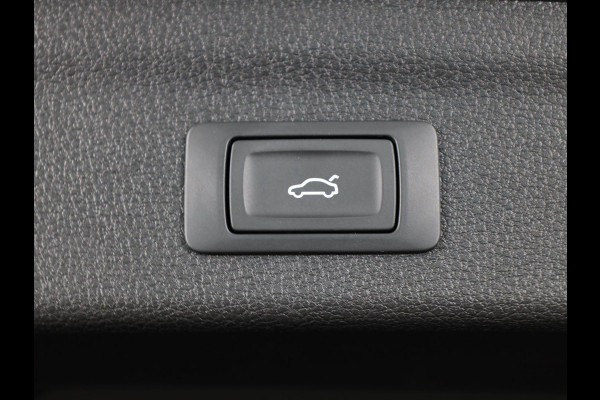 Audi Q3 35 TFSI Advanced Edition 150 pk S-tronic | Verlengde garantie | Navigatie | Gratis Winterset | Achteruitrijcamera | LED koplampen | Stoelverwarming |