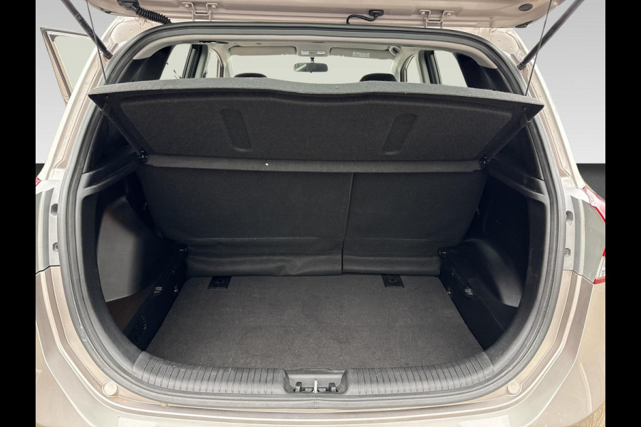 Hyundai ix20 1.4i Go! | Airco | Camera | Trekhaak | Dealer onderhouden |