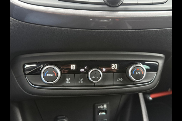 Opel Crossland X 1.2 Turbo Innovation 1e Eigenaar,110pk,Clima,Cruise,Carplay,Camera,PDC V+A,Navi,Elek ramen,D-riem v.v. in 2024,N.A.P,6 Bak,APK tot 04-2027