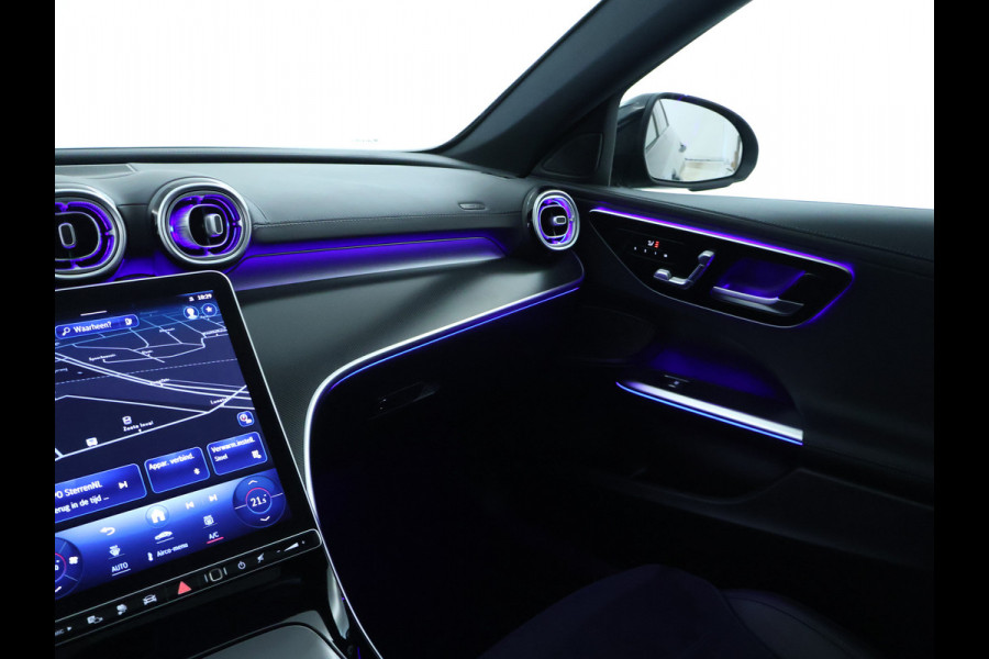 Mercedes-Benz C-Klasse Estate 300 e AMG Plug-In Hybride AMG Line | Night Pakket | Trekhaak | Panorama Schuif-Kanteldak | Memory Voorstoelen. Inclusief 24 maanden Mercedes-Benz Certified garantie voor Europa.