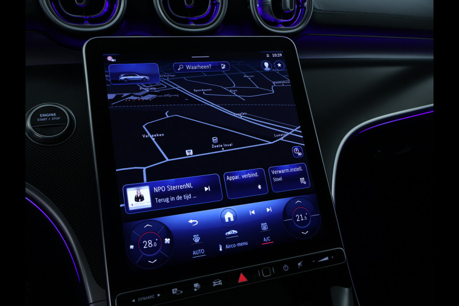 Mercedes-Benz C-Klasse Estate 300 e AMG Plug-In Hybride AMG Line | Night Pakket | Trekhaak | Panorama Schuif-Kanteldak | Memory Voorstoelen. Inclusief 24 maanden Mercedes-Benz Certified garantie voor Europa.