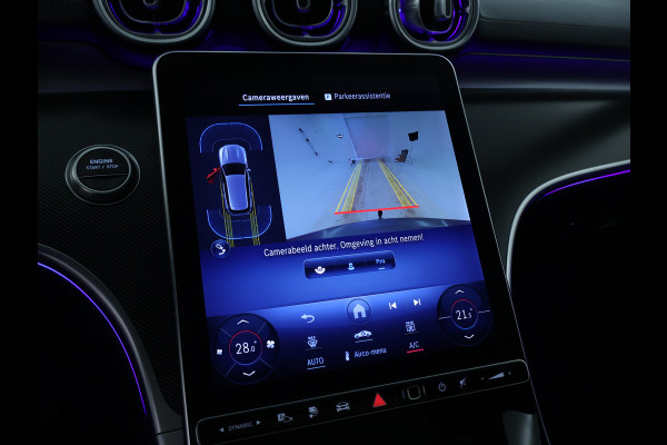 Mercedes-Benz C-Klasse Estate 300 e AMG Plug-In Hybride AMG Line | Night Pakket | Trekhaak | Panorama Schuif-Kanteldak | Memory Voorstoelen. Inclusief 24 maanden Mercedes-Benz Certified garantie voor Europa.