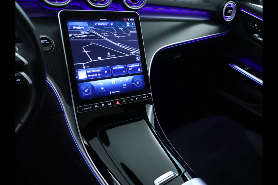 Mercedes-Benz C-Klasse Estate 300 e AMG Plug-In Hybride AMG Line | Night Pakket | Trekhaak | Panorama Schuif-Kanteldak | Memory Voorstoelen. Inclusief 24 maanden Mercedes-Benz Certified garantie voor Europa.