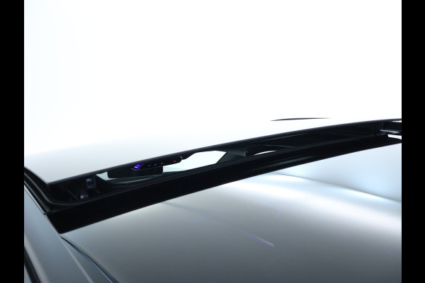 Mercedes-Benz C-Klasse Estate 300 e AMG Plug-In Hybride AMG Line | Night Pakket | Trekhaak | Panorama Schuif-Kanteldak | Memory Voorstoelen. Inclusief 24 maanden Mercedes-Benz Certified garantie voor Europa.