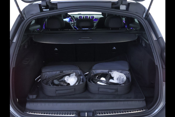 Mercedes-Benz C-Klasse Estate 300 e AMG Plug-In Hybride AMG Line | Night Pakket | Trekhaak | Panorama Schuif-Kanteldak | Memory Voorstoelen. Inclusief 24 maanden Mercedes-Benz Certified garantie voor Europa.