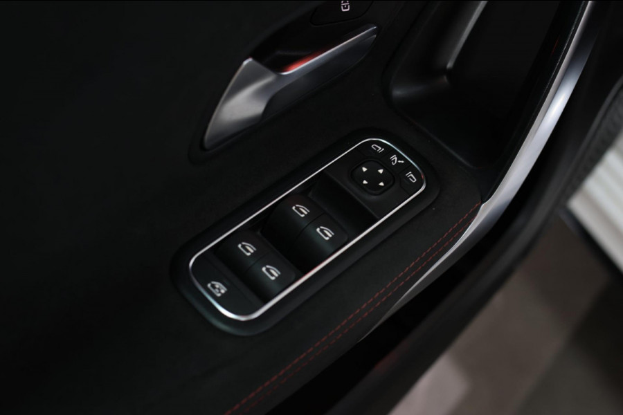 Mercedes-Benz A-Klasse AMG 35 4MATIC *Pano*Nw Kop*Sfeerverlichting*Multibeam Led*