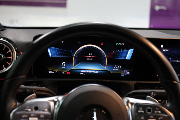 Mercedes-Benz A-Klasse AMG 35 4MATIC *Pano*Nw Kop*Sfeerverlichting*Multibeam Led*