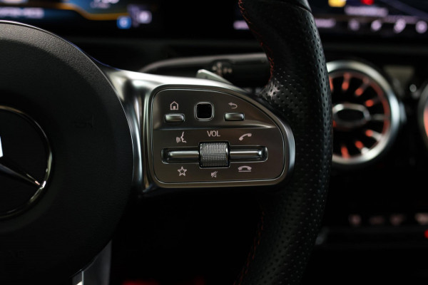 Mercedes-Benz A-Klasse AMG 35 4MATIC *Pano*Nw Kop*Sfeerverlichting*Multibeam Led*