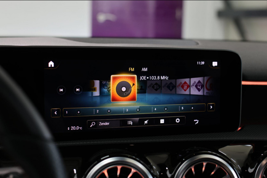 Mercedes-Benz A-Klasse AMG 35 4MATIC *Pano*Nw Kop*Sfeerverlichting*Multibeam Led*