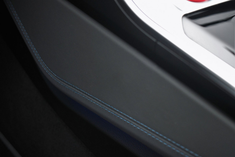 Audi RS6 Avant 4.0 TFSI quattro Dyn+ B&O-high Carbon Pano Ceramic HUD Alc-hemel Softclose Stoelvent Audi RS6 Avant 4.0 TFSI quattro Dyn+ B&O-high Carbon Pano Ceramic HUD Alc-hemel Softclose Stoelvent