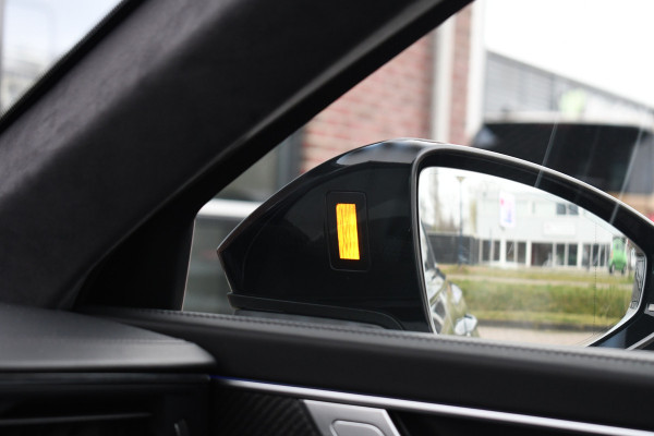 Audi RS6 Avant 4.0 TFSI quattro Dyn+ B&O-high Carbon Pano Ceramic HUD Alc-hemel Softclose Stoelvent Audi RS6 Avant 4.0 TFSI quattro Dyn+ B&O-high Carbon Pano Ceramic HUD Alc-hemel Softclose Stoelvent