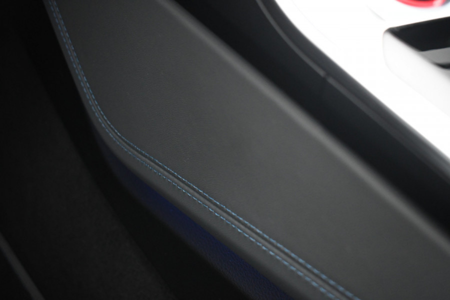 Audi RS6 Avant 4.0 TFSI quattro Dyn+ B&O-high Carbon Pano Ceramic HUD Alc-hemel Softclose Stoelvent Audi RS6 Avant 4.0 TFSI quattro Dyn+ B&O-high Carbon Pano Ceramic HUD Alc-hemel Softclose Stoelvent