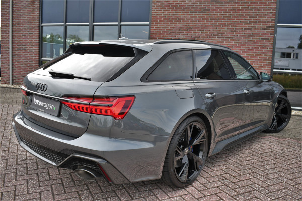 Audi RS6 Avant 4.0 TFSI quattro Dyn+ B&O-high Carbon Pano Ceramic HUD Alc-hemel Softclose Stoelvent Audi RS6 Avant 4.0 TFSI quattro Dyn+ B&O-high Carbon Pano Ceramic HUD Alc-hemel Softclose Stoelvent
