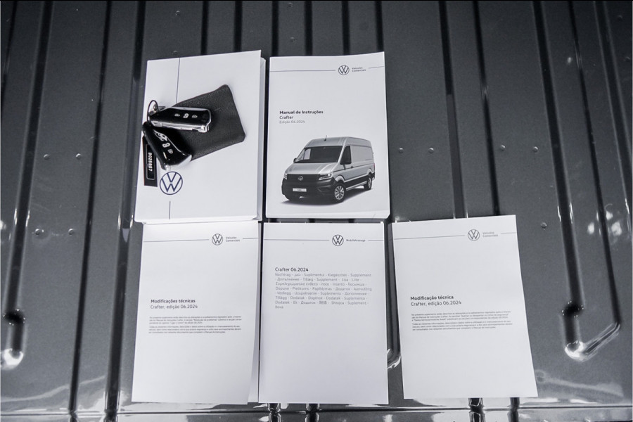 Volkswagen Crafter 35 2.0 TDI L3H2 ACC Dubbel Schuifdeur BPM Vrij Facelift LED Volkswagen Crafter 35 2.0 TDI L3H2 ACC Dubbel Schuifdeur BPM Vrij Facelift LED