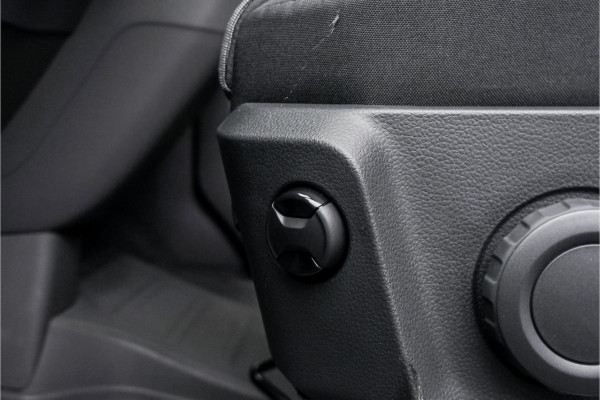 Volkswagen Crafter 35 2.0 TDI L3H2 ACC Dubbel Schuifdeur BPM Vrij Facelift LED Volkswagen Crafter 35 2.0 TDI L3H2 ACC Dubbel Schuifdeur BPM Vrij Facelift LED